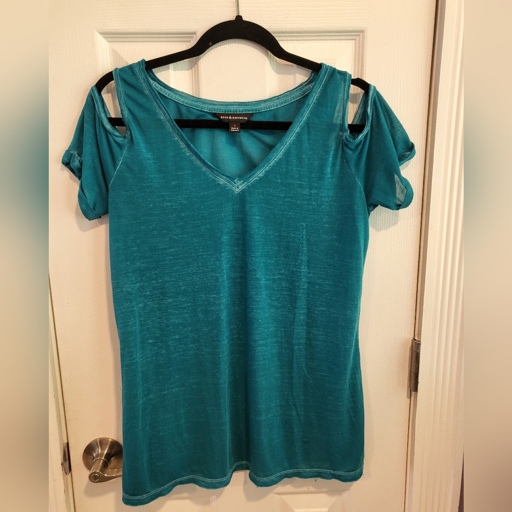 Rock & Republic Turquoise Cutout Sleeve Blouse